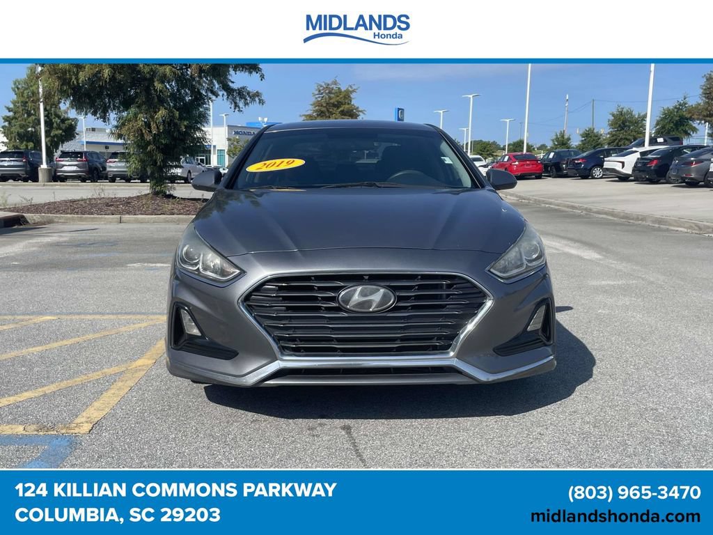 Used 2019 Hyundai Sonata SE FWD image 2