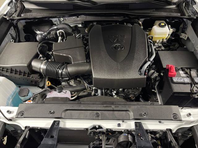 Certified 2023 Toyota Tacoma TRD Off-Road image 9