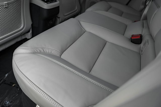 New 2026 Volvo XC60 B5 Ultra w/ Protection Package Premier image 34
