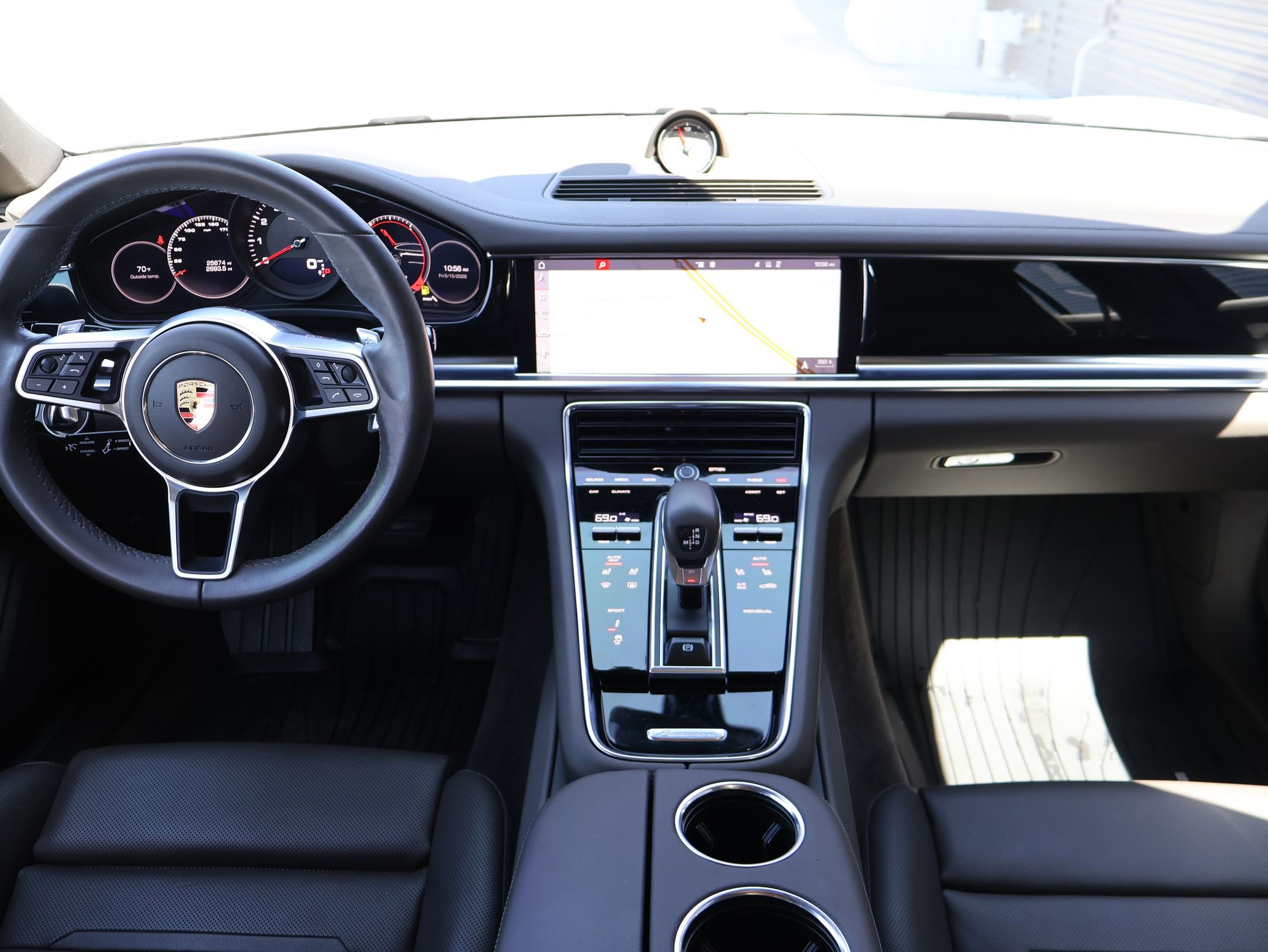 Used 2020 Porsche Panamera 4 AWD/4WD image 22