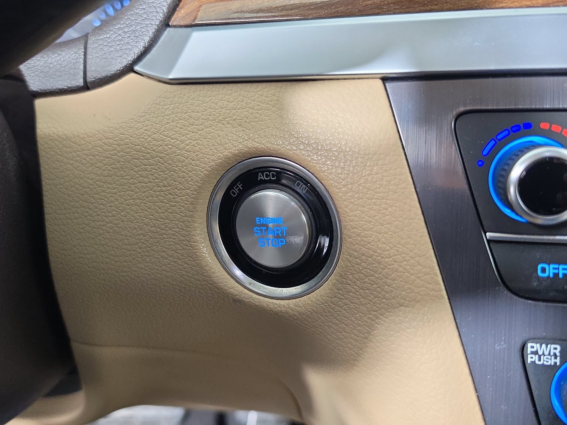 Used 2019 Genesis G80 3.8 image 27