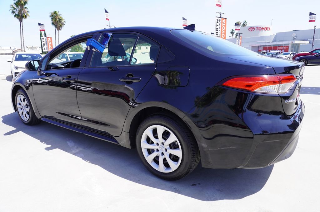 Certified 2025 Toyota Corolla LE image 5