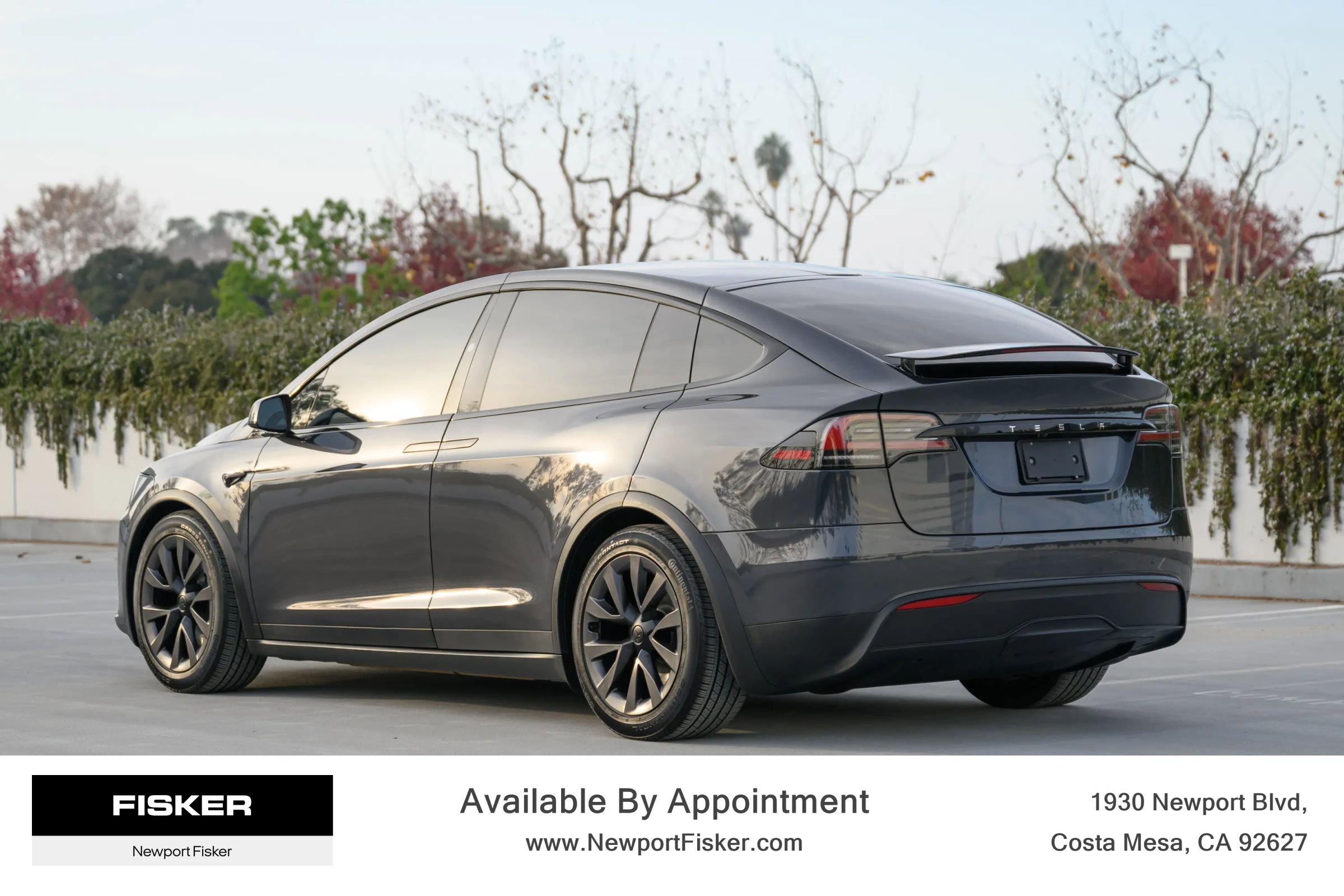 Used 2024 Tesla Model X image 3