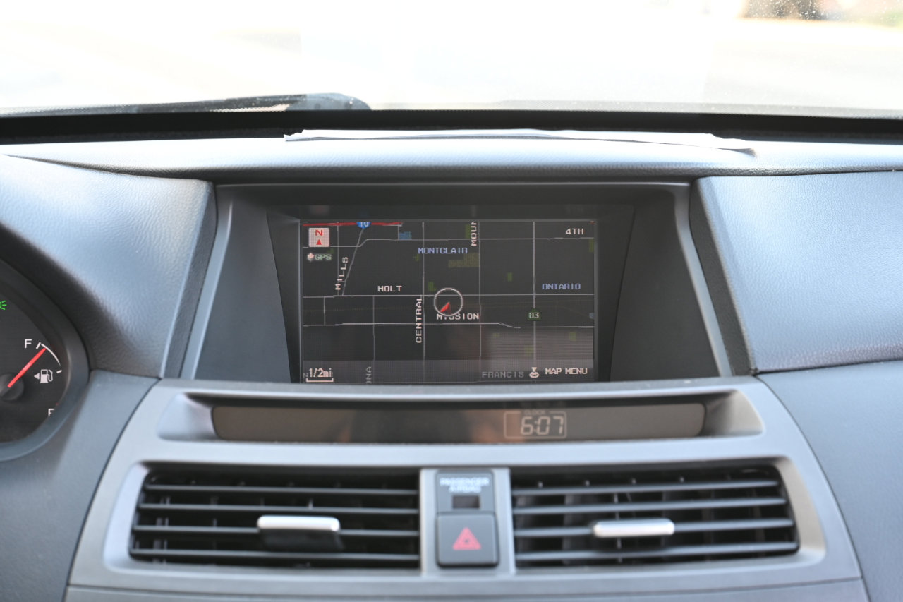 Used 2011 Honda Accord EX-L image 18