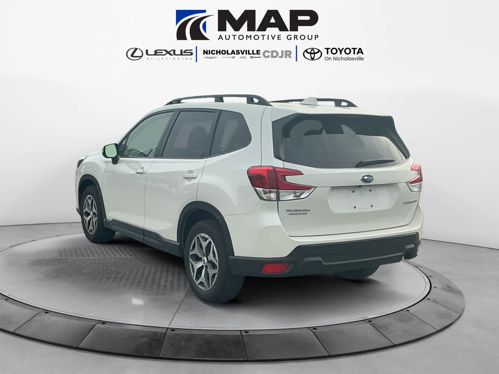 Used 2023 Subaru Forester Premium AWD/4WD image 3