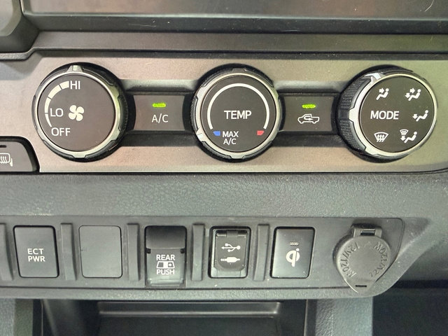 Used 2019 Toyota Tacoma TRD Off-Road AWD/4WD image 22