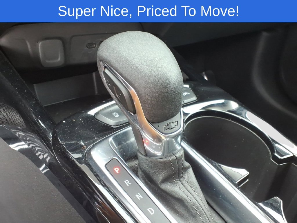 Used 2025 Chevrolet Trax LT FWD image 21