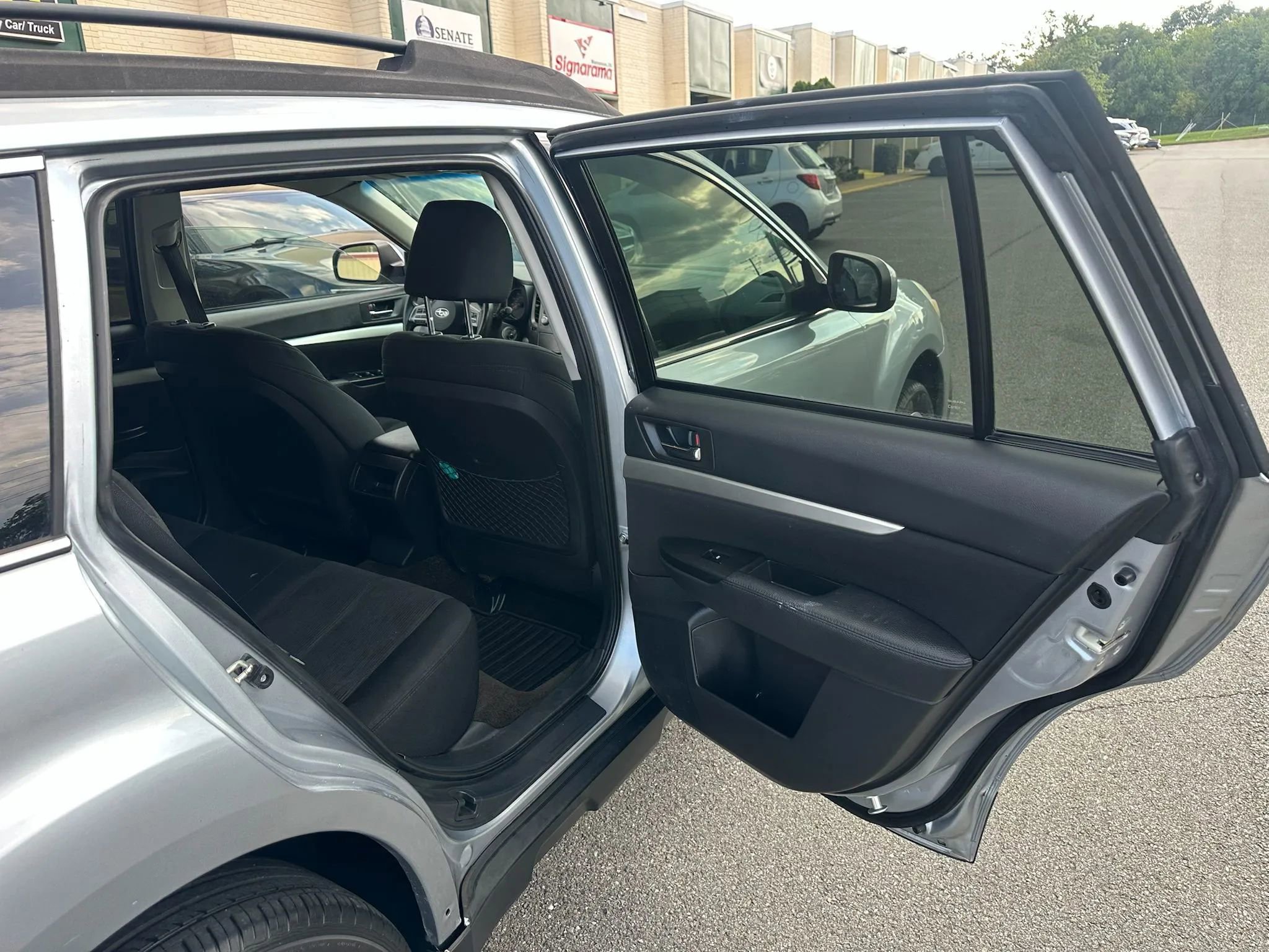 Used 2013 Subaru Outback 2.5i Premium w/ All-Weather Pkg image 7