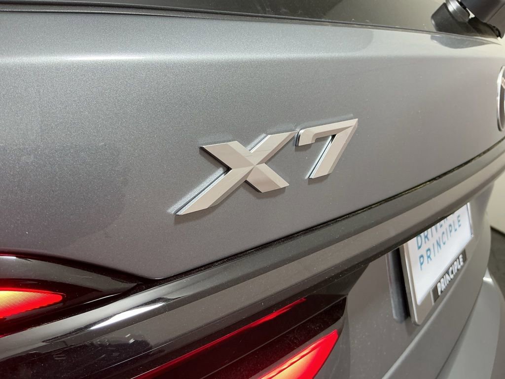 New 2026 BMW X7 xDrive40i w/ M Sport Package AWD/4WD image 35