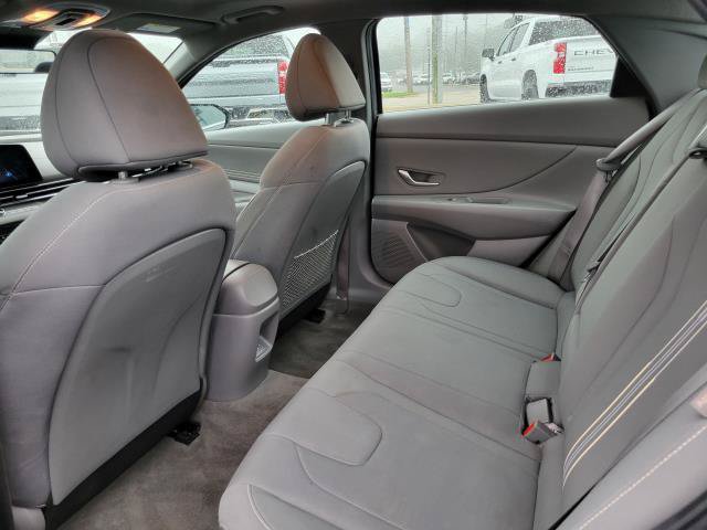 Used 2025 Hyundai Elantra SEL FWD image 26