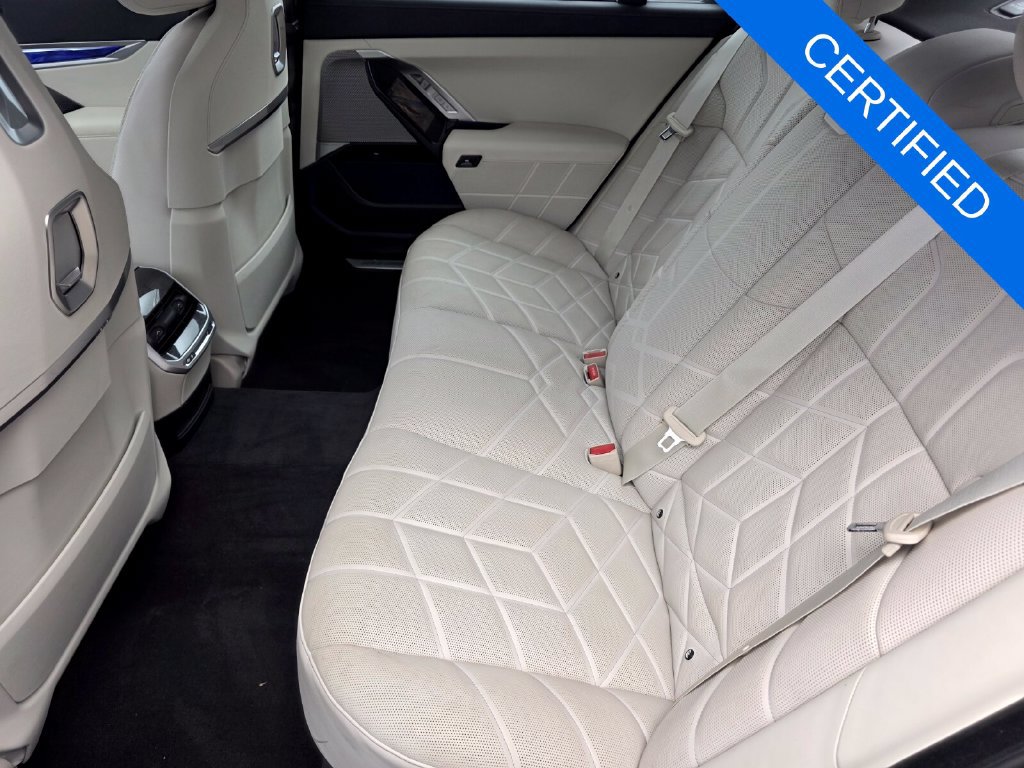 Certified 2023 BMW 740i RWD image 14
