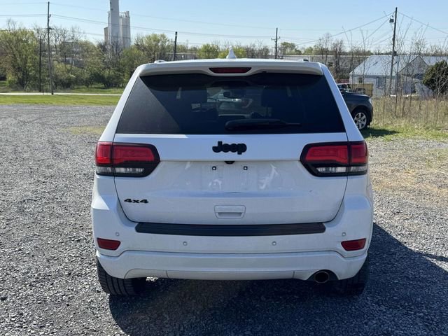 Used 2020 Jeep Grand Cherokee Altitude AWD/4WD image 4