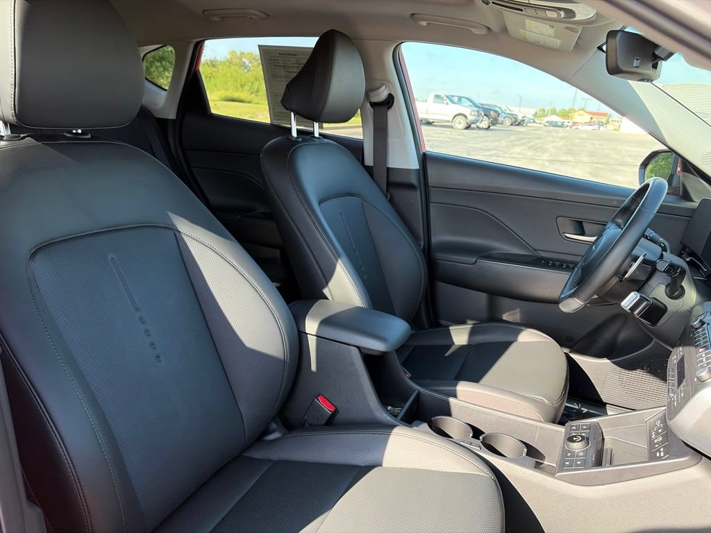 Used 2024 Hyundai Kona Limited AWD/4WD image 11