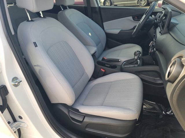 Used 2023 Hyundai Kona SEL image 11