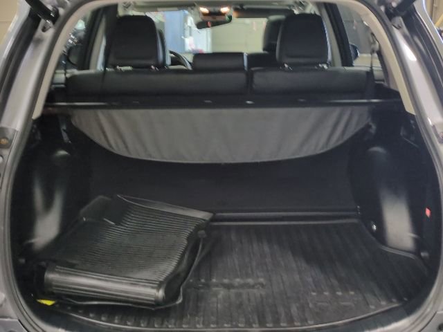 Used 2018 Toyota RAV4 Limited w/ Advanced Technology Package AWD/4WD image 18