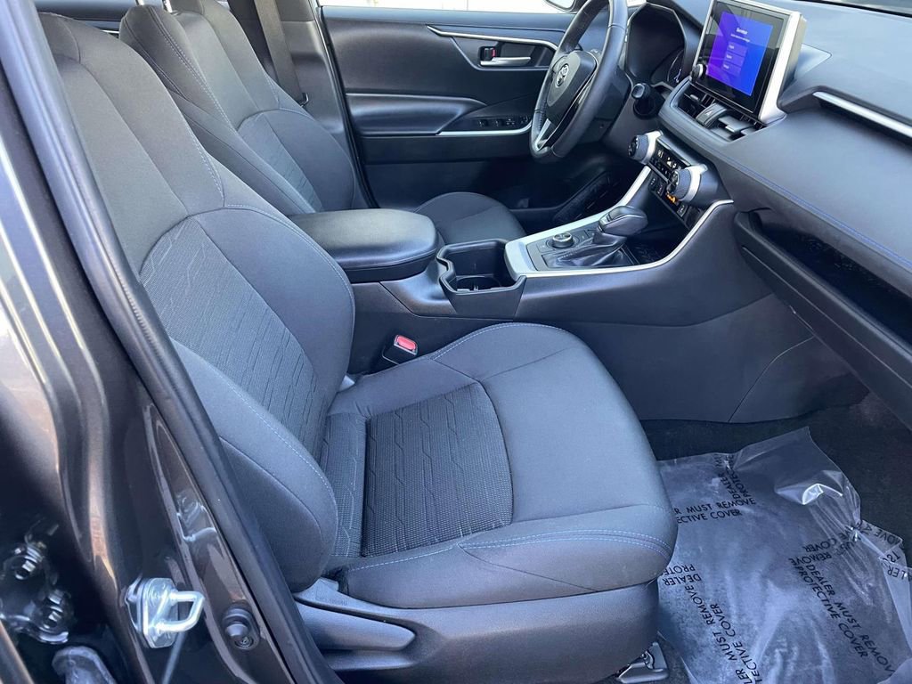 Used 2023 Toyota RAV4 SE w/ Convenience Package image 48