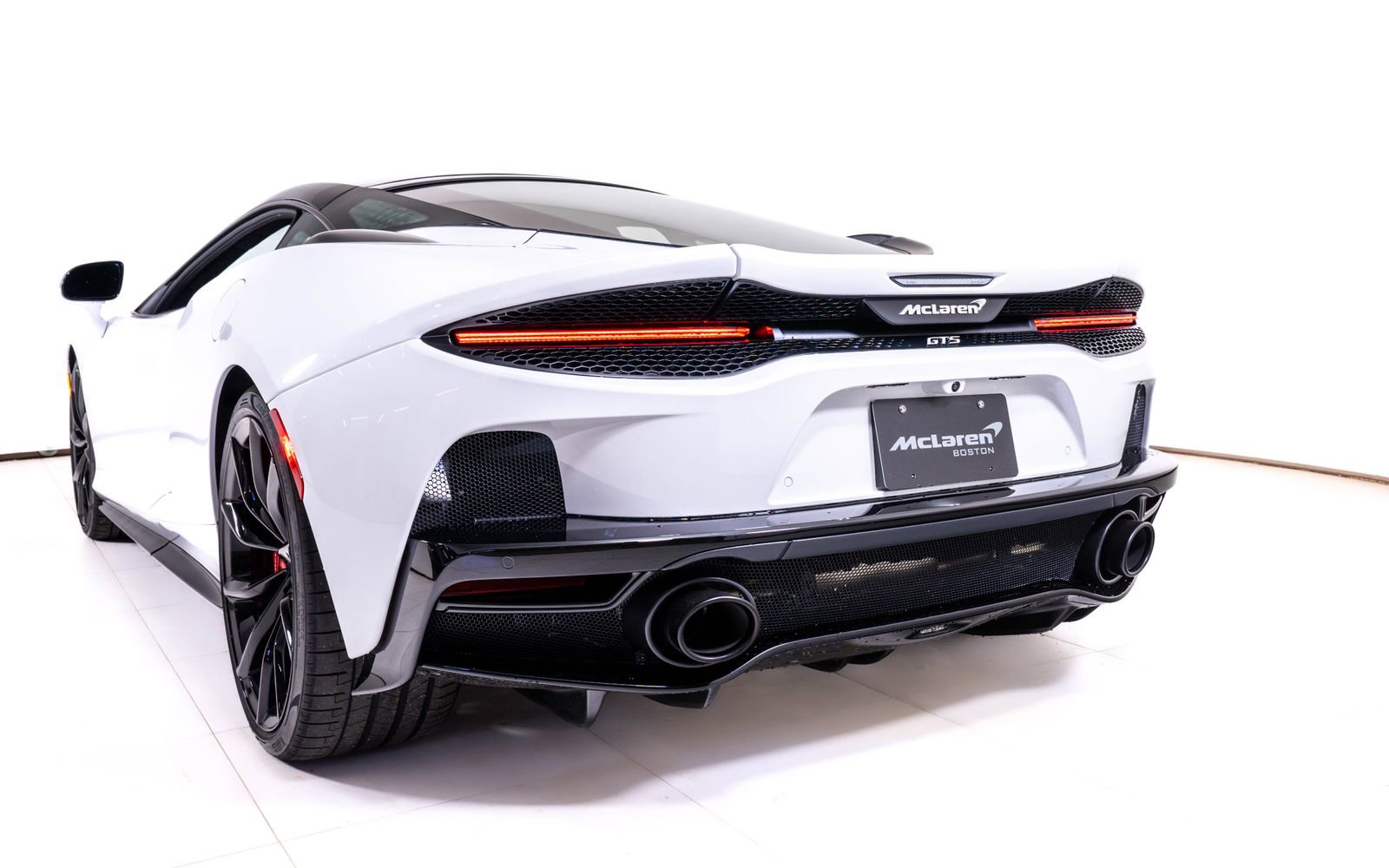New 2026 McLaren GTS RWD image 11