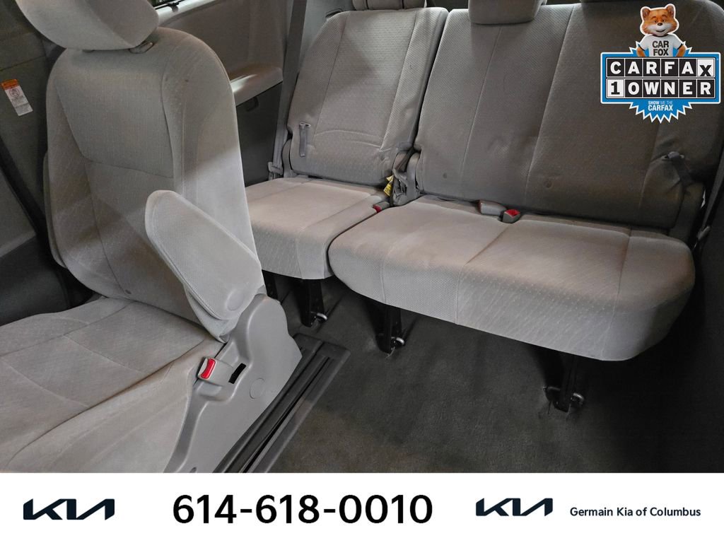 Used 2017 Toyota Sienna LE image 19