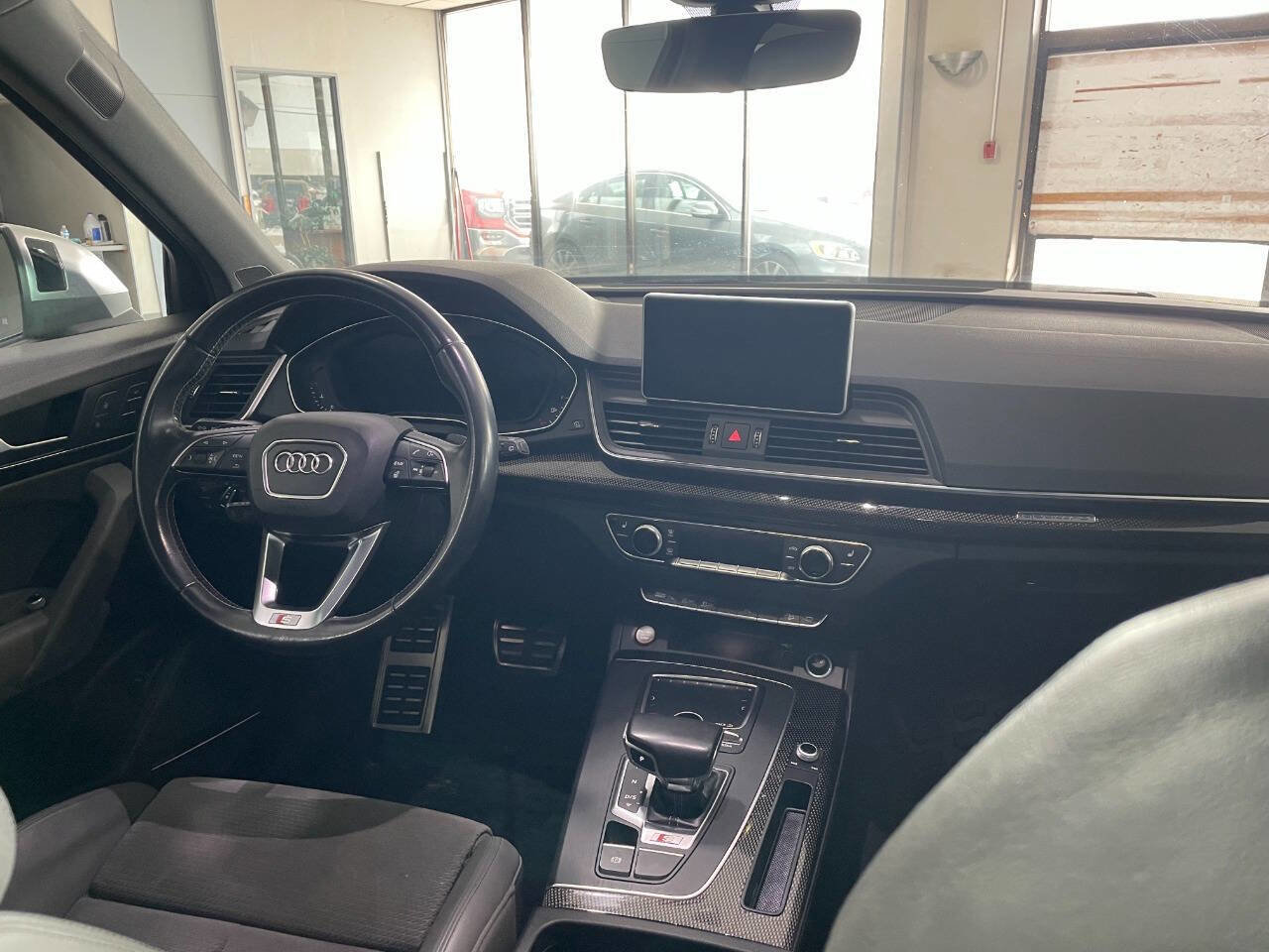 Used 2018 Audi SQ5 Premium Plus w/ Navigation Package image 28