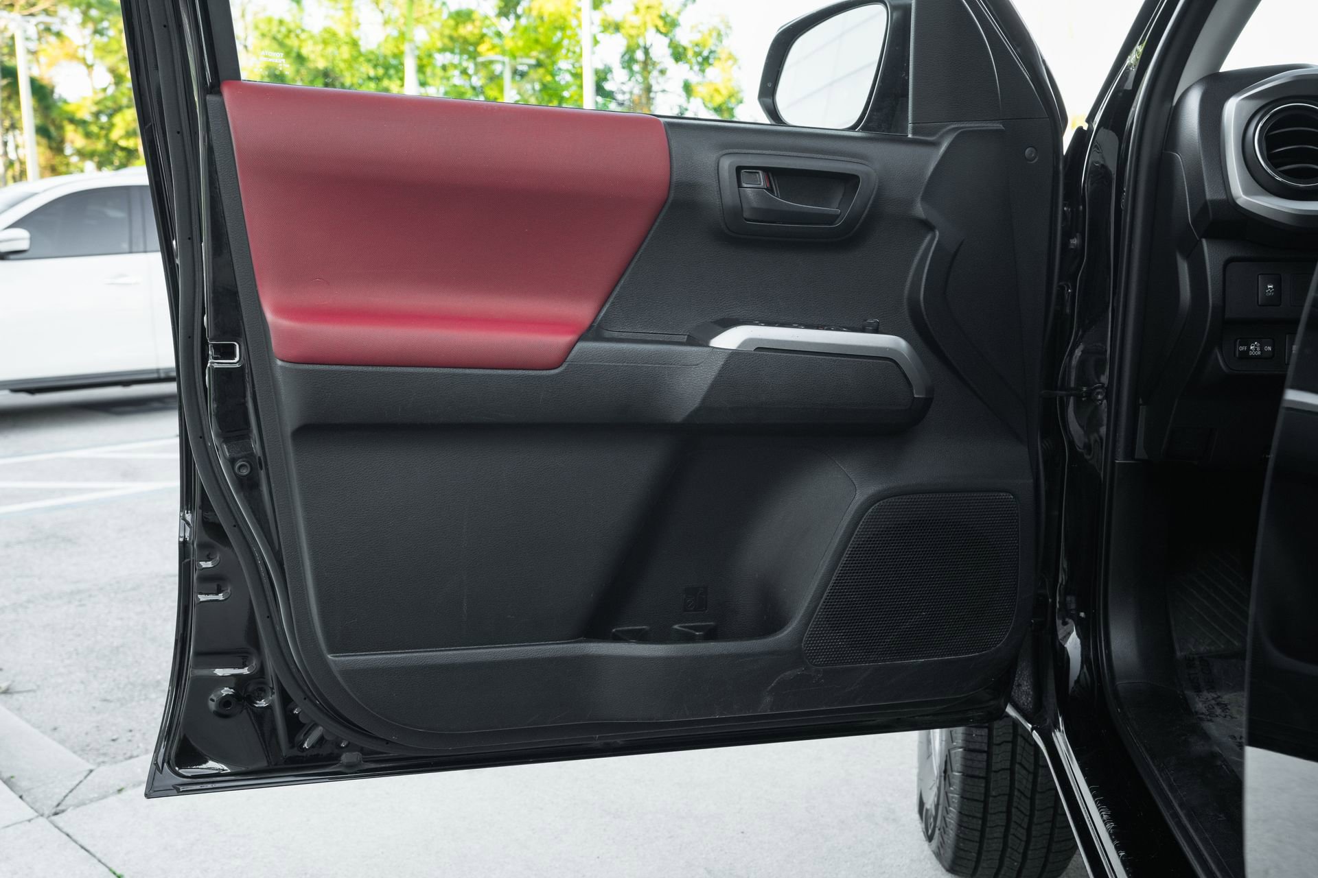 Used 2023 Toyota Tacoma SR5 image 30