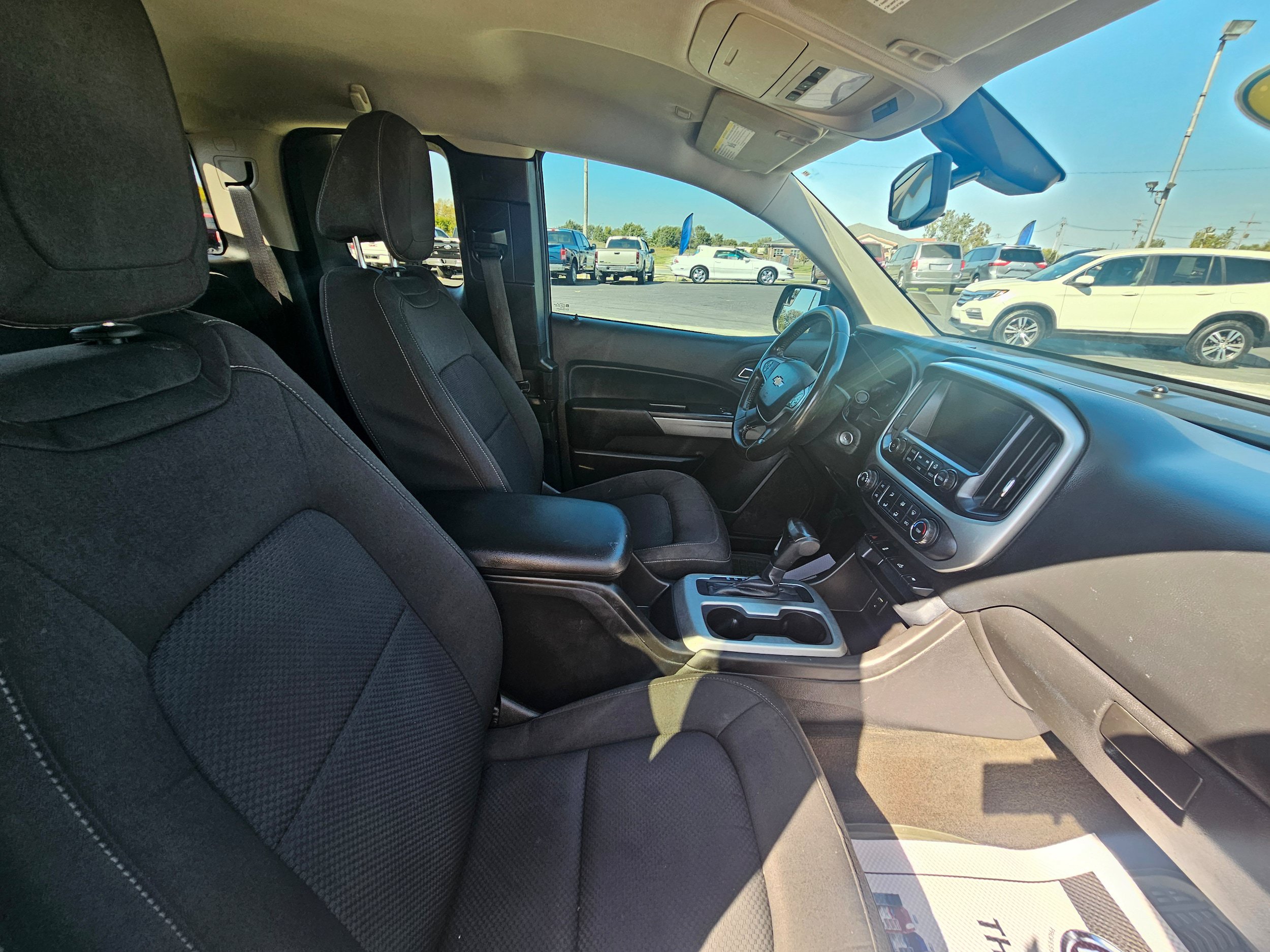 Used 2015 Chevrolet Colorado LT AWD/4WD image 17