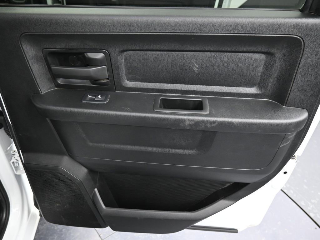 Used 2024 RAM 3500 Tradesman w/ Chrome Appearance Group image 15