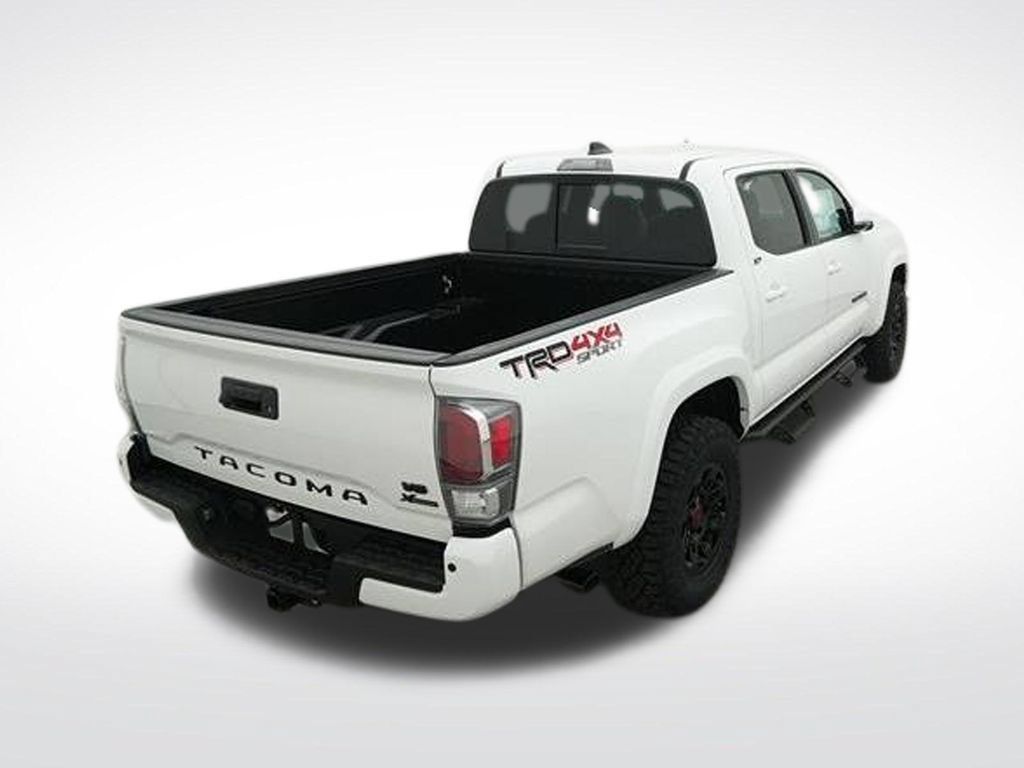 Used 2022 Toyota Tacoma TRD Sport w/ Technology Package AWD/4WD image 10