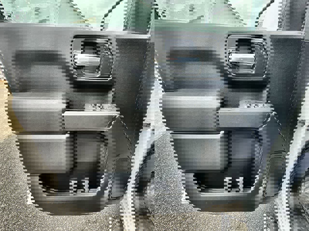 Used 2024 Chevrolet Silverado 1500 Custom image 21