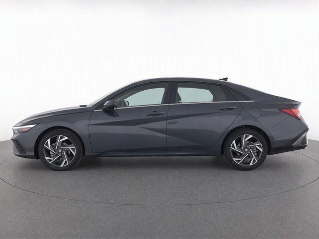 Used 2024 Hyundai Elantra SEL w/ Convenience Package FWD image 8