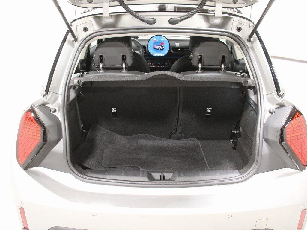 Certified 2025 MINI Cooper S image 17