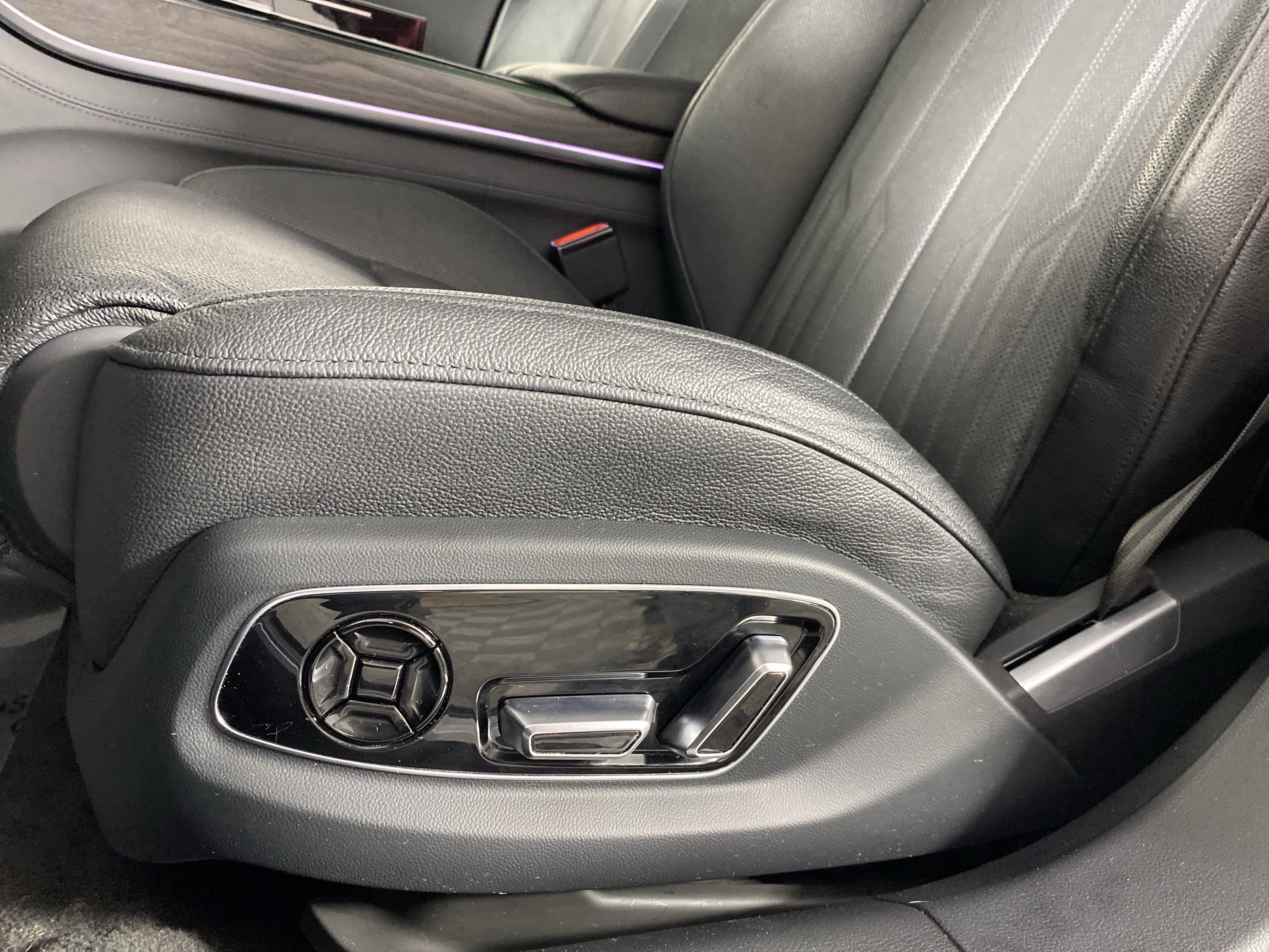 Used 2022 Audi A8 L 3.0T image 19