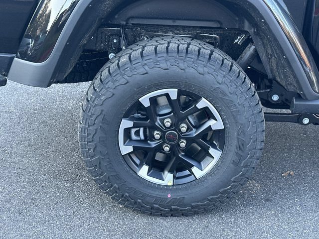 New 2026 Jeep Gladiator Rubicon w/ Technology Group AWD/4WD image 17