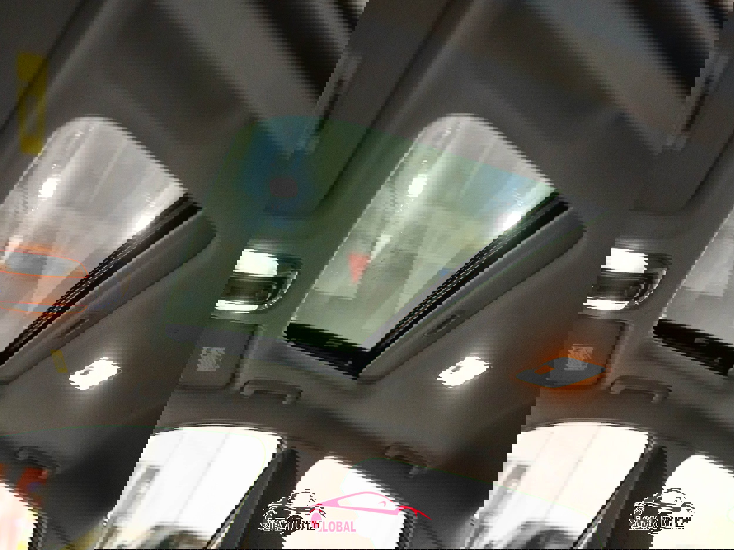 Used 2025 Hyundai Elantra SEL image 35