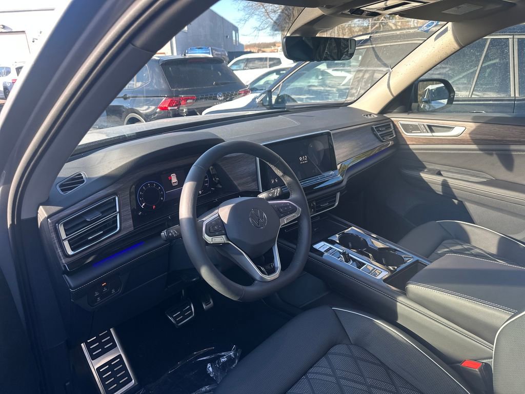 New 2025 Volkswagen Atlas SEL Premium R-Line image 4