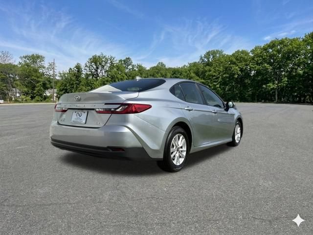 Used 2025 Toyota Camry LE w/ Convenience Package AWD/4WD image 9