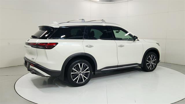 Used 2025 INFINITI QX60 Sensory w/ Vision Package image 8