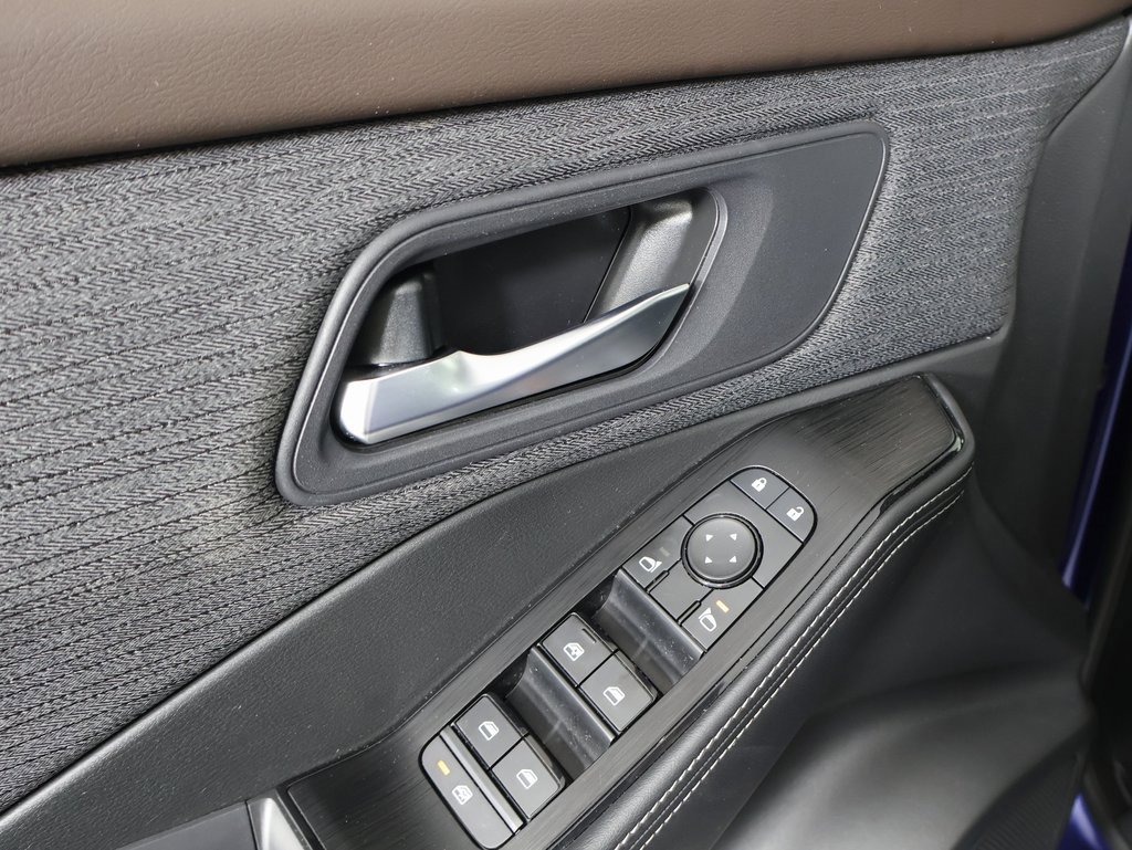 Used 2022 Nissan Rogue SV image 19