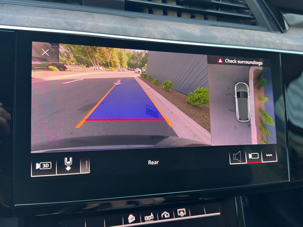 Used 2019 Audi e-tron Premium Plus image 46