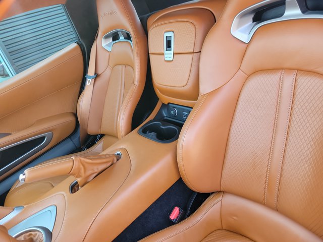 Used 2013 SRT Viper GTS w/ GTS Laguna Interior Pkg RWD image 26