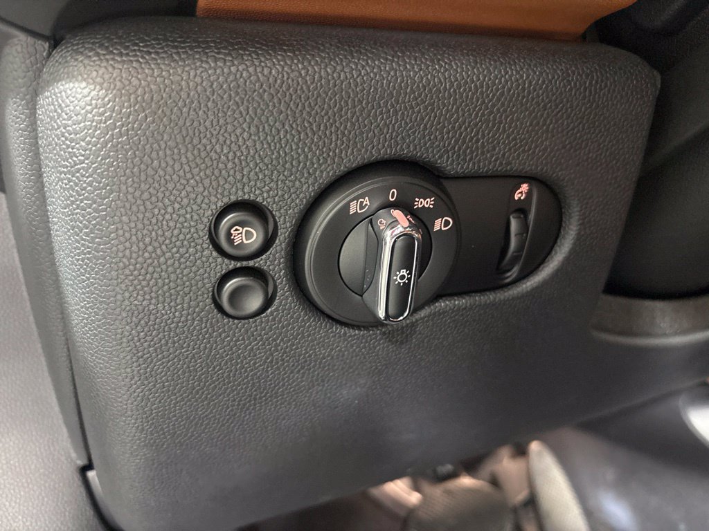 Certified 2024 MINI Cooper SE FWD image 26