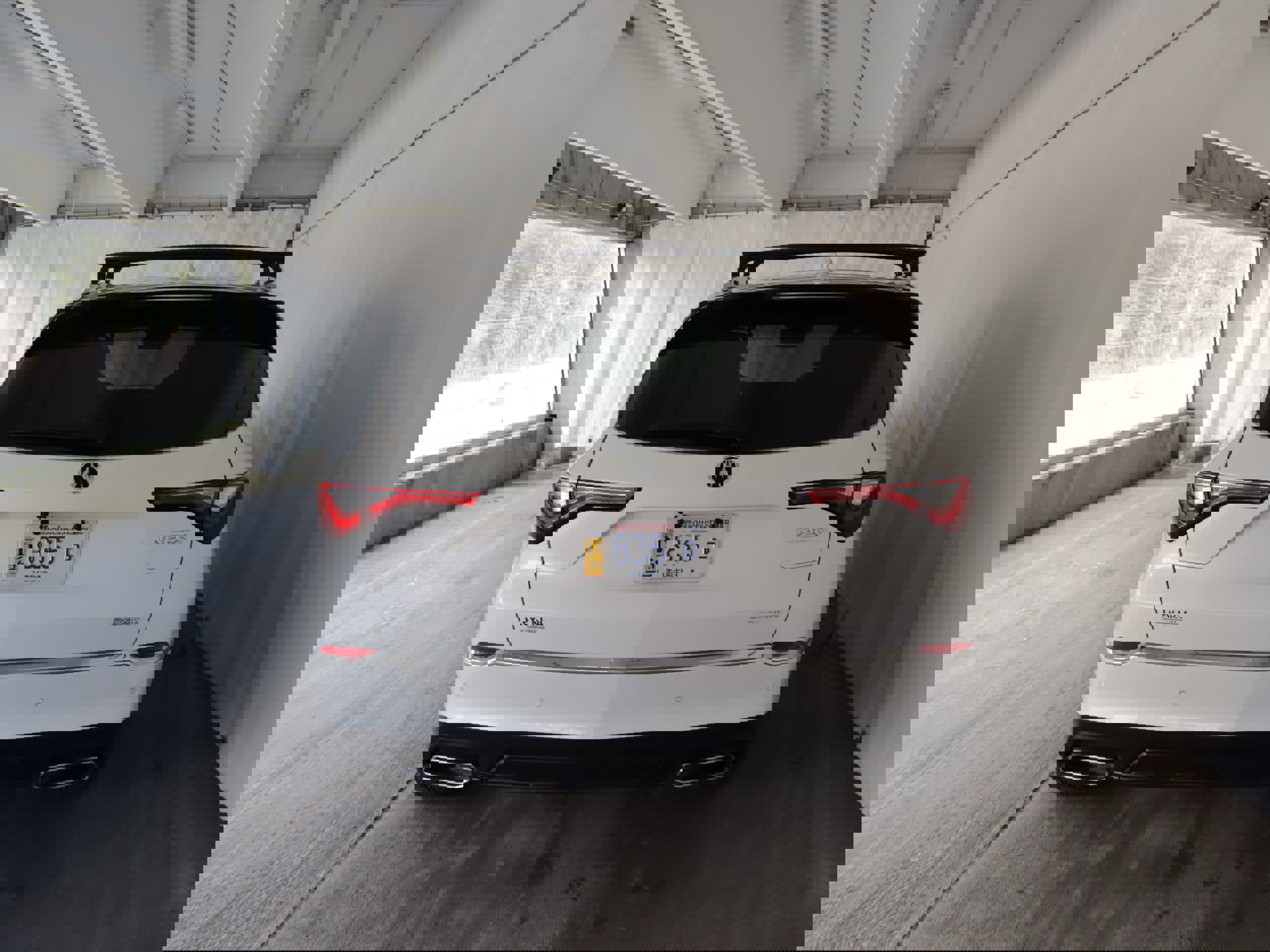 Used 2023 Acura MDX SH-AWD w/ Technology Package image 25