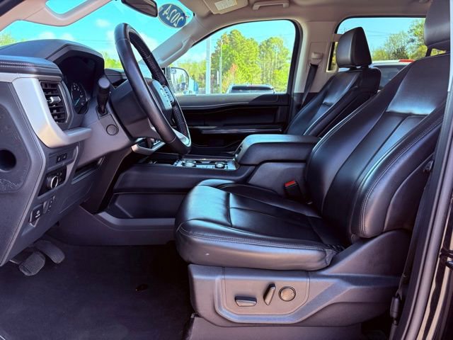 Used 2024 Ford Expedition XLT AWD/4WD image 9