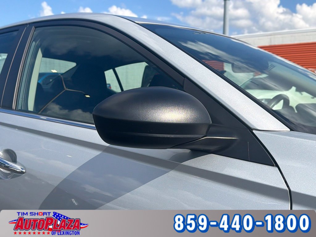 Used 2024 Nissan Altima 2.5 SV AWD/4WD image 12