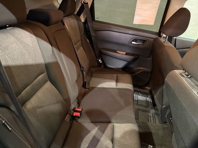 Certified 2025 Nissan Rogue SV image 34