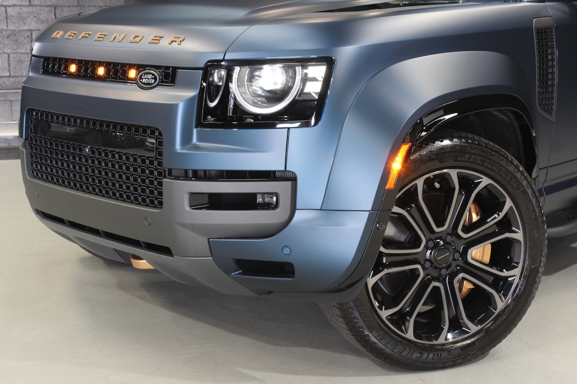 Used 2026 Land Rover Defender 110 OCTA image 7