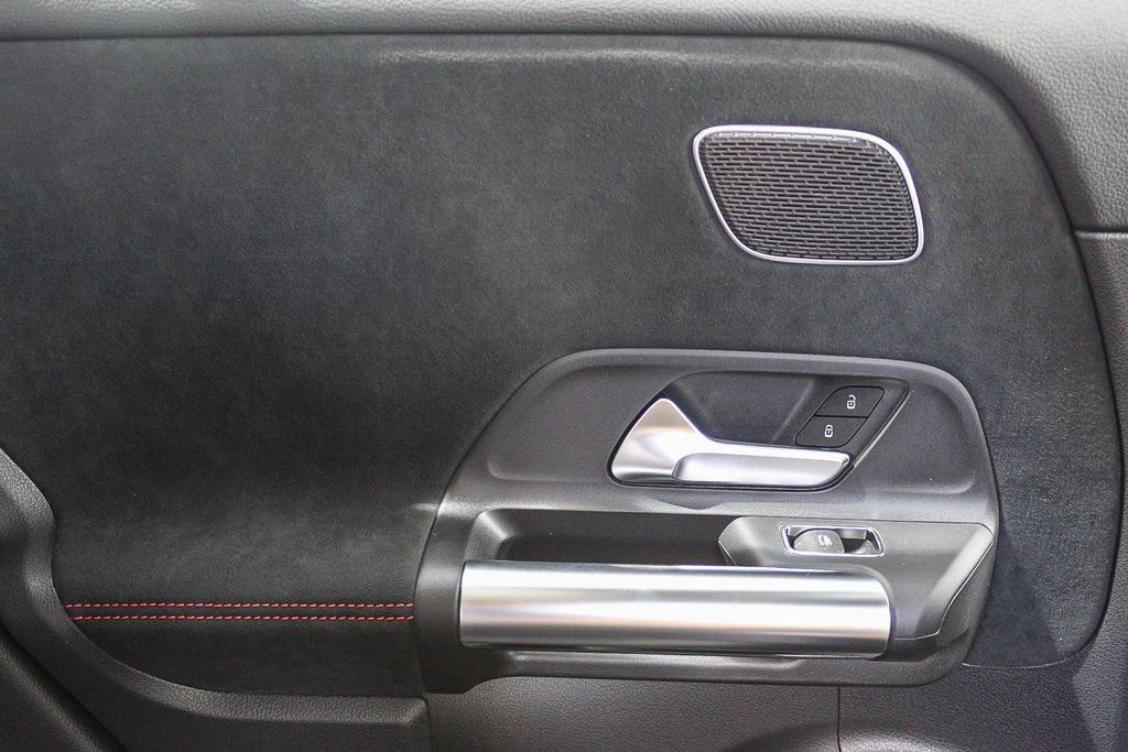 Used 2024 Mercedes-Benz GLA 250 4MATIC image 35