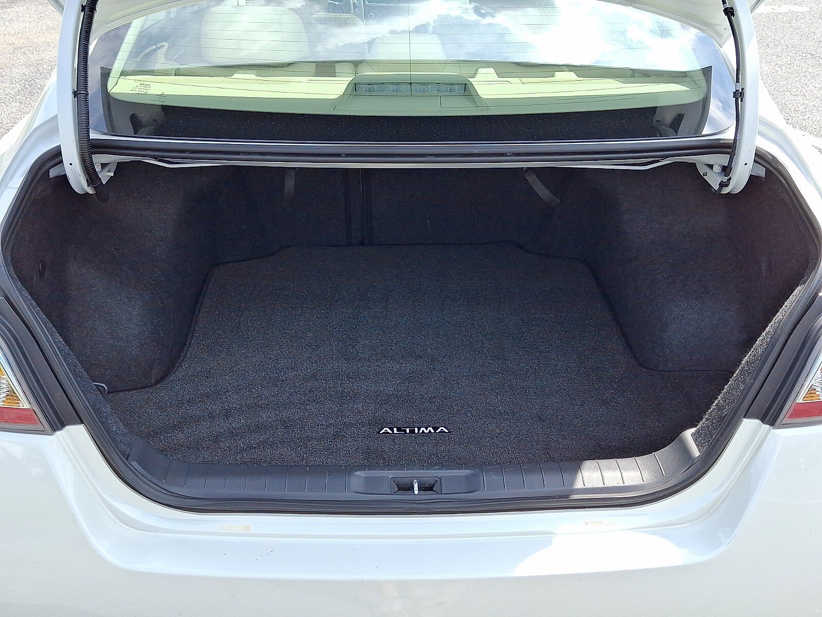 Used 2014 Nissan Altima 2.5 SL w/ Technology Package FWD image 28