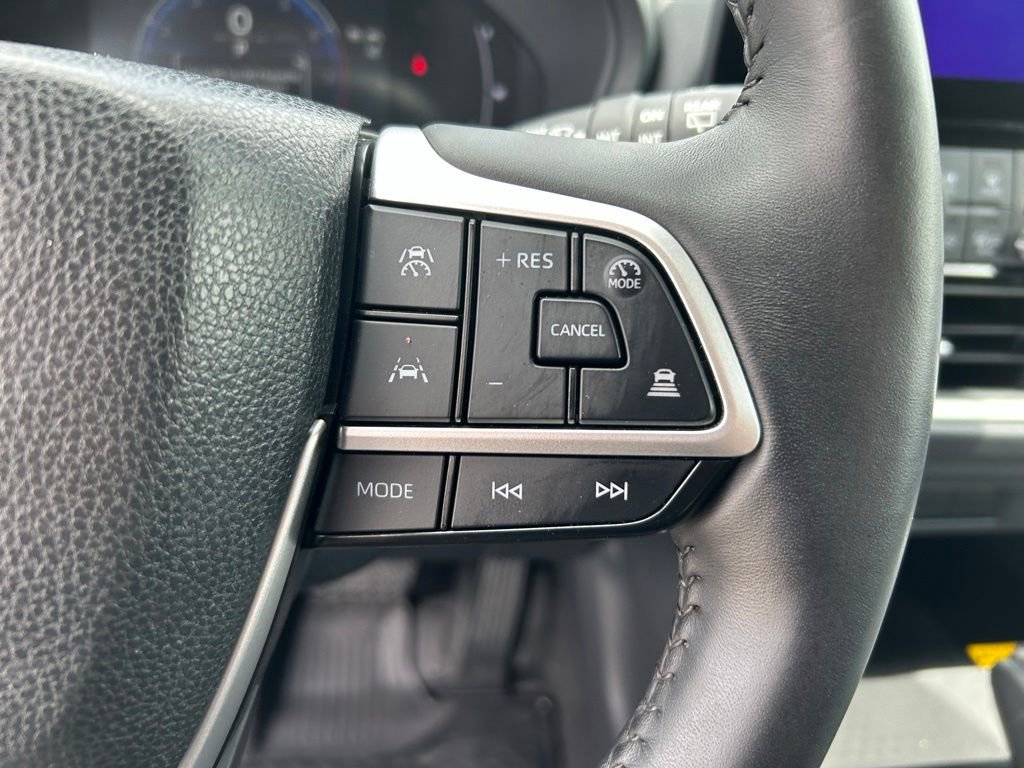 Used 2024 Toyota Grand Highlander AWD image 11