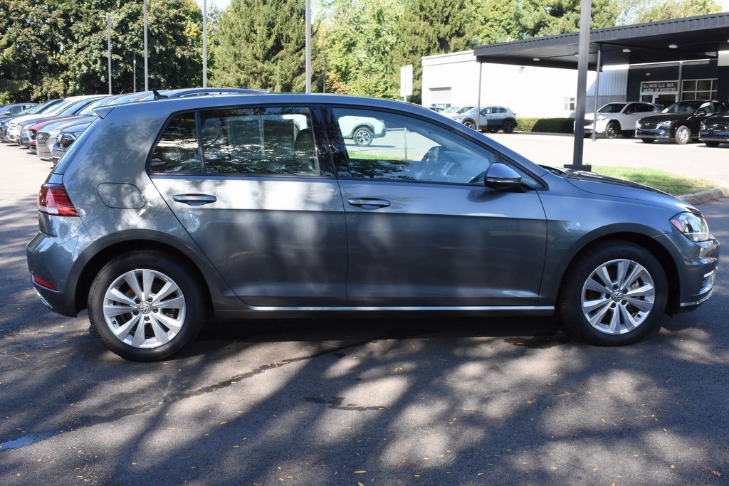 Used 2021 Volkswagen Golf 4-Door image 6
