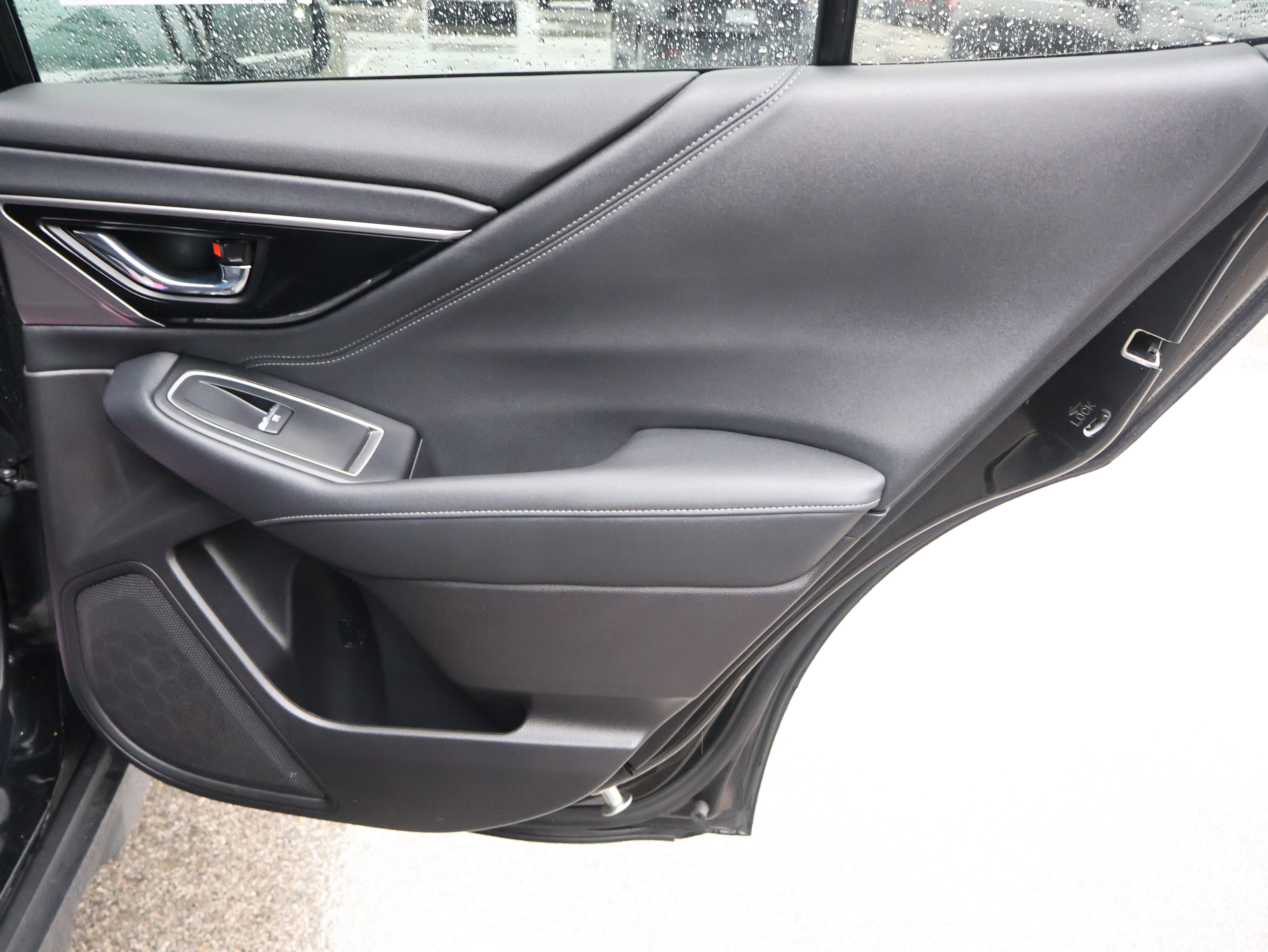 Used 2023 Subaru Outback Limited image 12